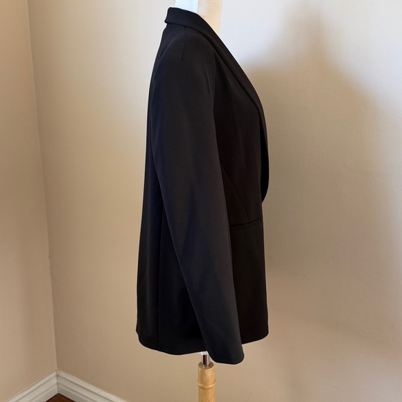 Ladies black oversized blazer - Picture 3 of 8